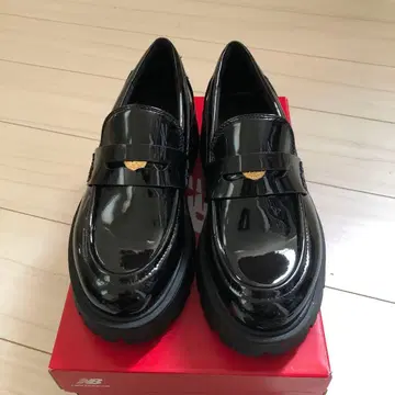 ZARA 블랙 로퍼 37