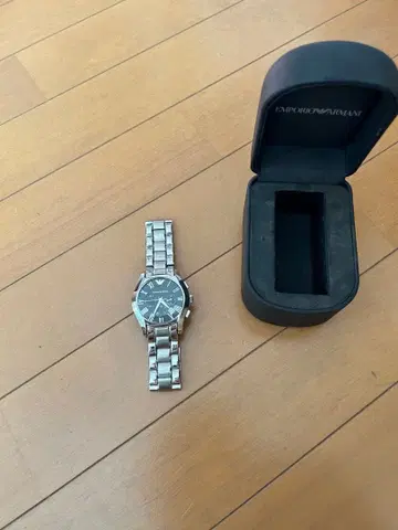 엠포리오 아르마니 쿼츠 시계 블랙