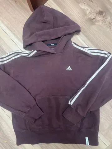 adidas 다크 브라운 후드 부착 후드티