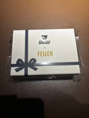 페이러 x Steiff 콜라보 손수건 키링 세트