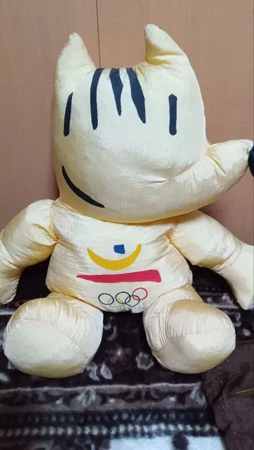 바르셀로나 올림픽 공식 마스코트 코비 봉제 인형 쿠션