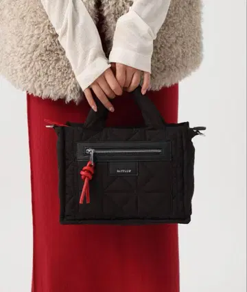 베이플로우 퀼팅 숄더백