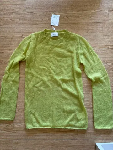CLANE 라임색 긴팔 스웨터 L