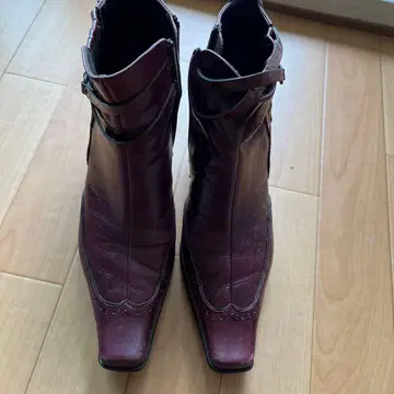 버건디 가죽 부츠 스퀘어토