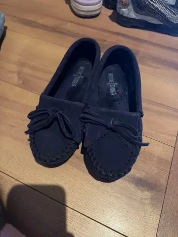 미네통카 스웨이드 모카신