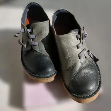 가죽 로퍼 네이비와 그레이