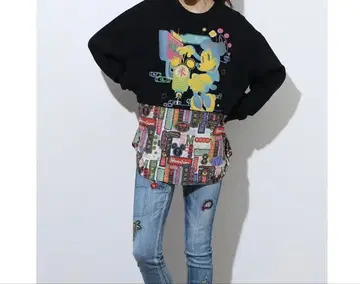 Desigual 맨투맨 MICKEY CHINATOWN L 사이즈