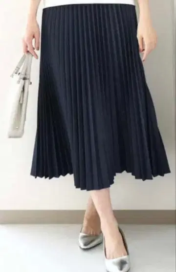 택 포함 새상품 네이비 플리츠 롱 스커트 벨트 포함