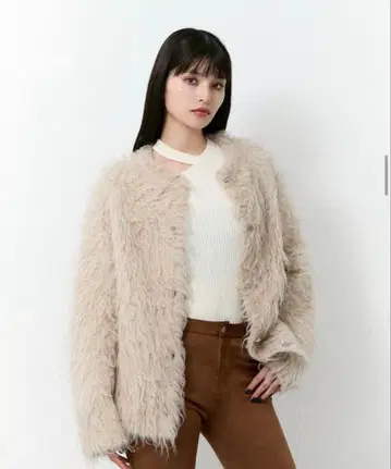 [택 포함 새상품] MURUA / 웨이브 샤기 볼륨 니트