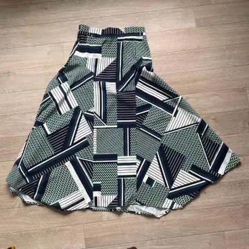 AZUL BY MOUSSY 기하학 패턴 롱 스커트 S 사이즈