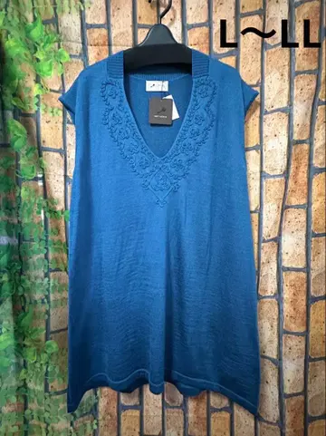 [ 새상품 ] Sale!!자수 프렌치 슬리브 니트 파랑 L~LL 여성복