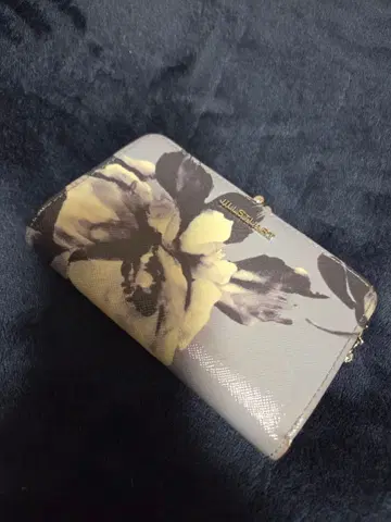 질 스튜어트 꽃무늬 접이식 지갑