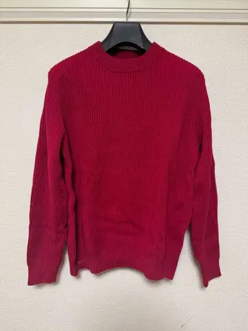 빨간색 리브 긴팔 스웨터