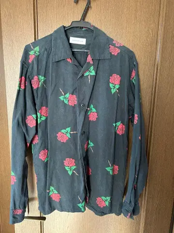 [ 후루야 켄지 착용 ] ROTTWEILER 장미 무늬 긴팔 셔츠