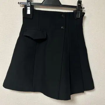 스나이델 플리츠 스카숏 팬츠