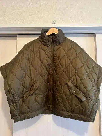 H&M 퀼팅 판초 자켓