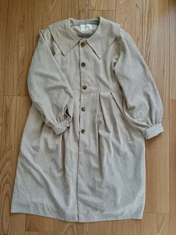 베이지 코듀로이 스프링 코트