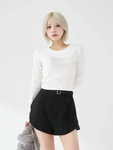 다리치 Darich 샤이니 DD 로고 컴팩트 롱 T셔츠 화이트