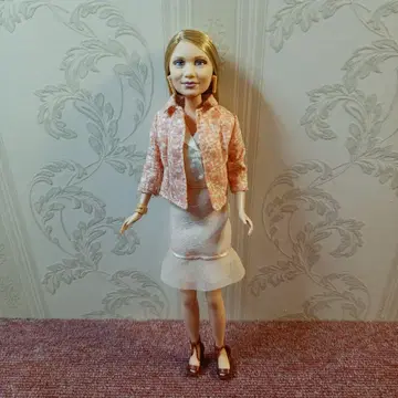 마텔, 메리케이트&애슐리, 애슐리 뉴욕 미니지 인형