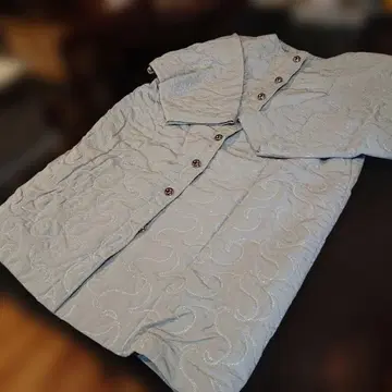 퀼팅 라이트 그레이 코트 used