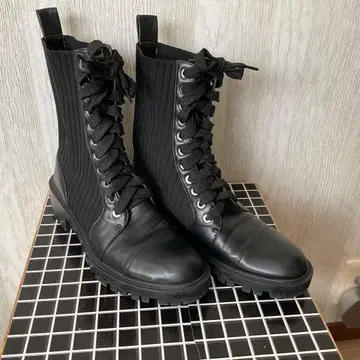 ZARA 자라 레이스업 삭스 부츠 사이드 고어 블랙