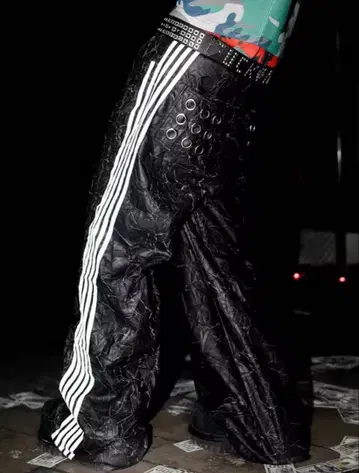 99CLUB 레더 라인 팬츠 와이드 팬츠 배기 팬츠