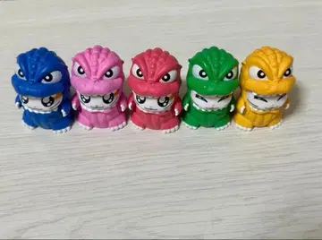 늘어서는 고지하무 군 가챠가챠