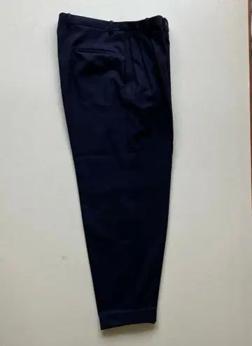 all in ALL 네이비 턱 슬랙스