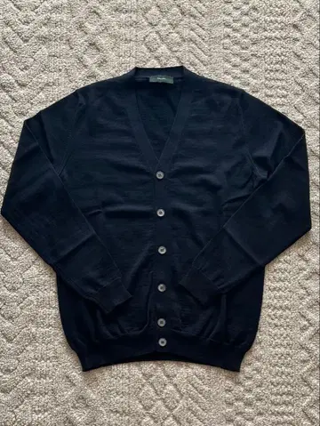 ZANONE 자노네 네이비 V넥 버튼 가디건 46 사이즈