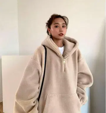 버쓰데이 바쉬 보아 후드티