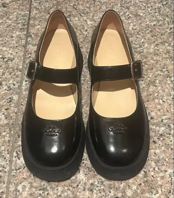 블랙 통굽 멜리제인 신발