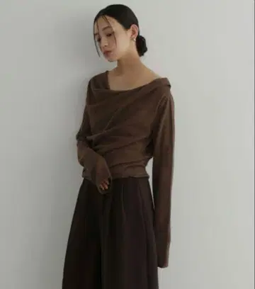 [ 미사용 새상품 ] hellam 드레이프 니트탑