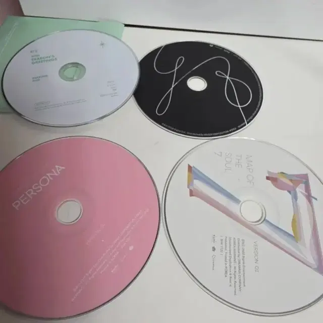 방탄소년단 CD와 굿즈