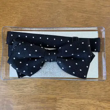 나비 넥타이 블랙 도트