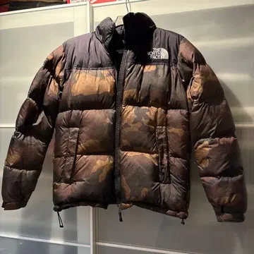 THE NORTH FACE 카모플라쥬 다운 자켓