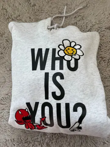 Day GLORY: WHO IS YOU? 후드 부착 후드티