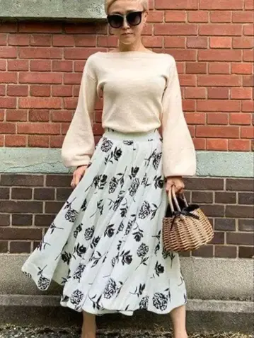 JENNE / 제뉴 Luxe 플레어 스커트 한정품 M 블랙