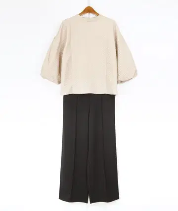 베이지 퀼팅 셋업