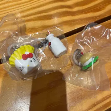 헬로키티 아메리칸 디자인 메지루시 액세서리