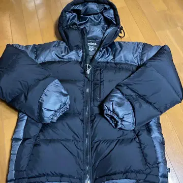 정가 4만 펜필드 다운 파카 650fil 리미티드 에디션