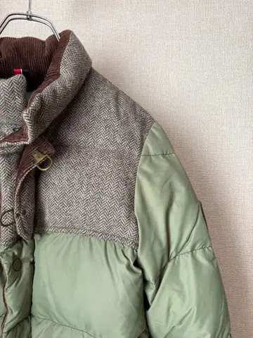 TOMMY HILFIGER 올리브 그린 다운 자켓