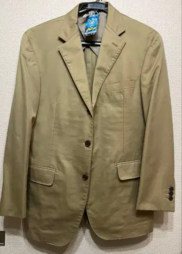 베이지 캐주얼 수트 자켓과 팬츠 세트