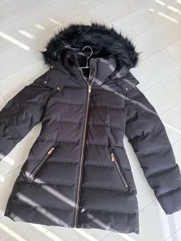 ZARA 후드 부착 다운 자켓