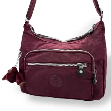 KIPLING 키플링 숄더백 프론트 포켓 참 포함
