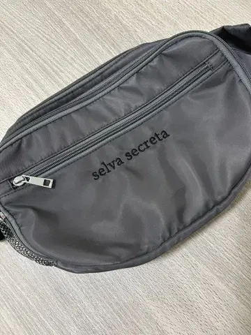 셀바세크레타 숄더 바디백