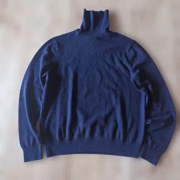 터틀넥 스웨터 슈퍼 엑스트라 파인 메리노