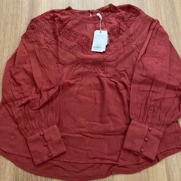 Ungrid 빨간색 레이스 디테일 블라우스