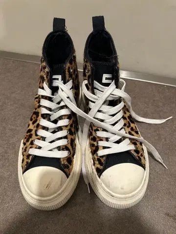 DSQUARED2 스니커즈