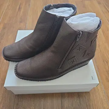 Doruche 브라운 가죽 부츠 지퍼 포함