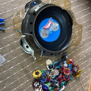 베이블레이드 버스트 듀얼 사이클론 스타디움과 베이블레이드 세트